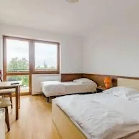 Kf2 Alloggio in famiglia *